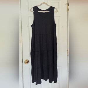 d&co Black Sleeveless Tiered Maxi Dress